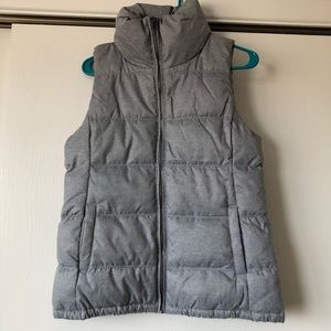 Old Navy Grey Puffer Vest NWT size Small